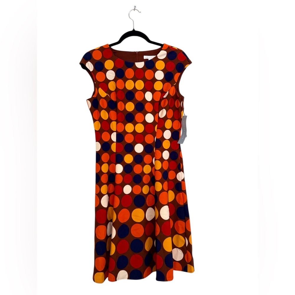 London Times
Women's Polka-Dot Fit & Flare Dress.
Size 6 - Picture 4 of 14